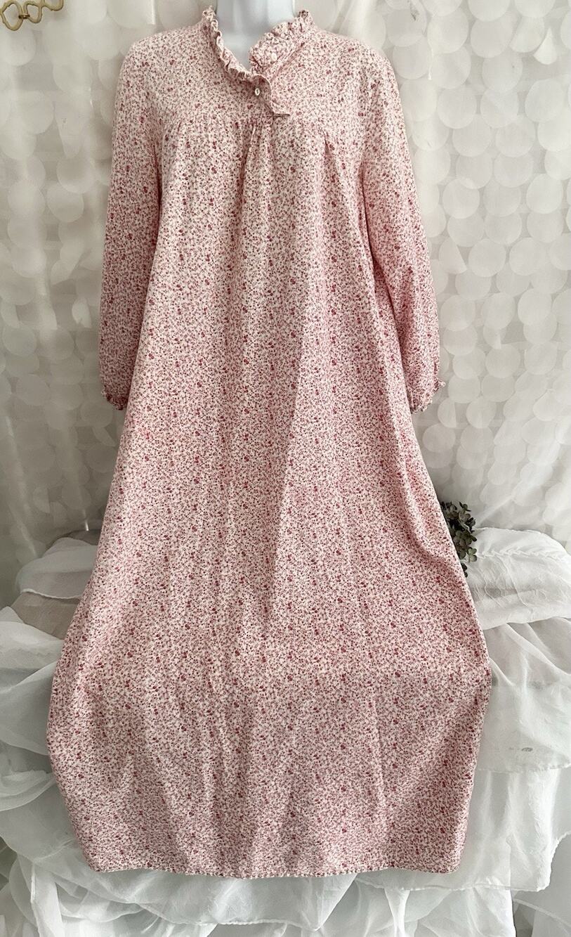 VTG womens M Long Flannel Nightgown Chemise Red White Floral Prairie GrannyCore